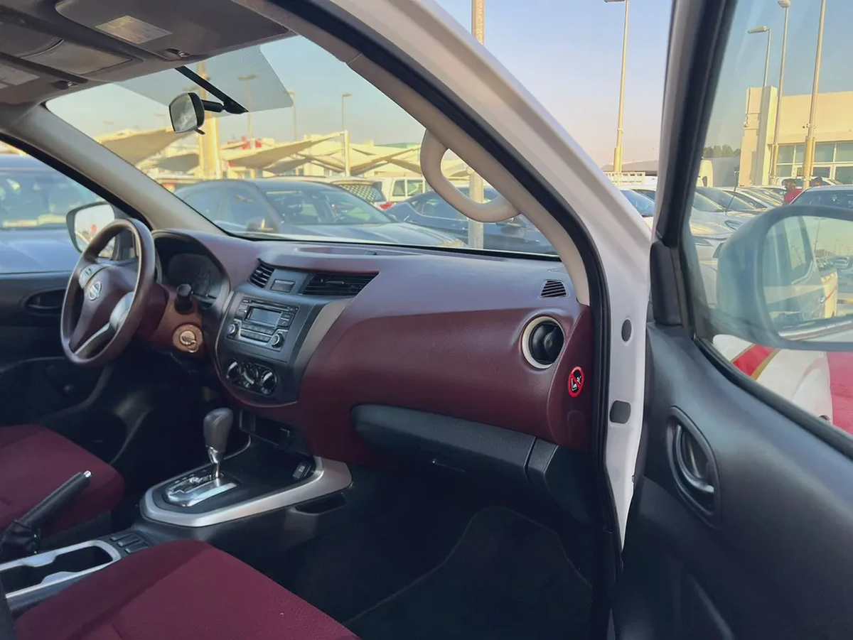 2020 | Nissan Navara | 4X2 | Automatic | Ref#983-9-9
