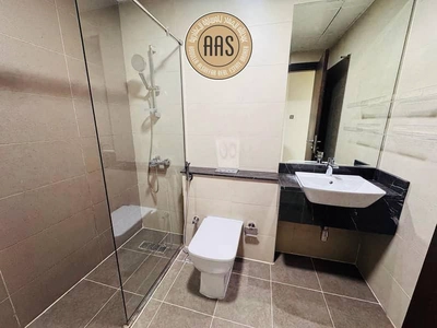 ELEGANT & SPACIOUS 2BHK ALL AMENITIES NEXT TO METRO PARKING-6