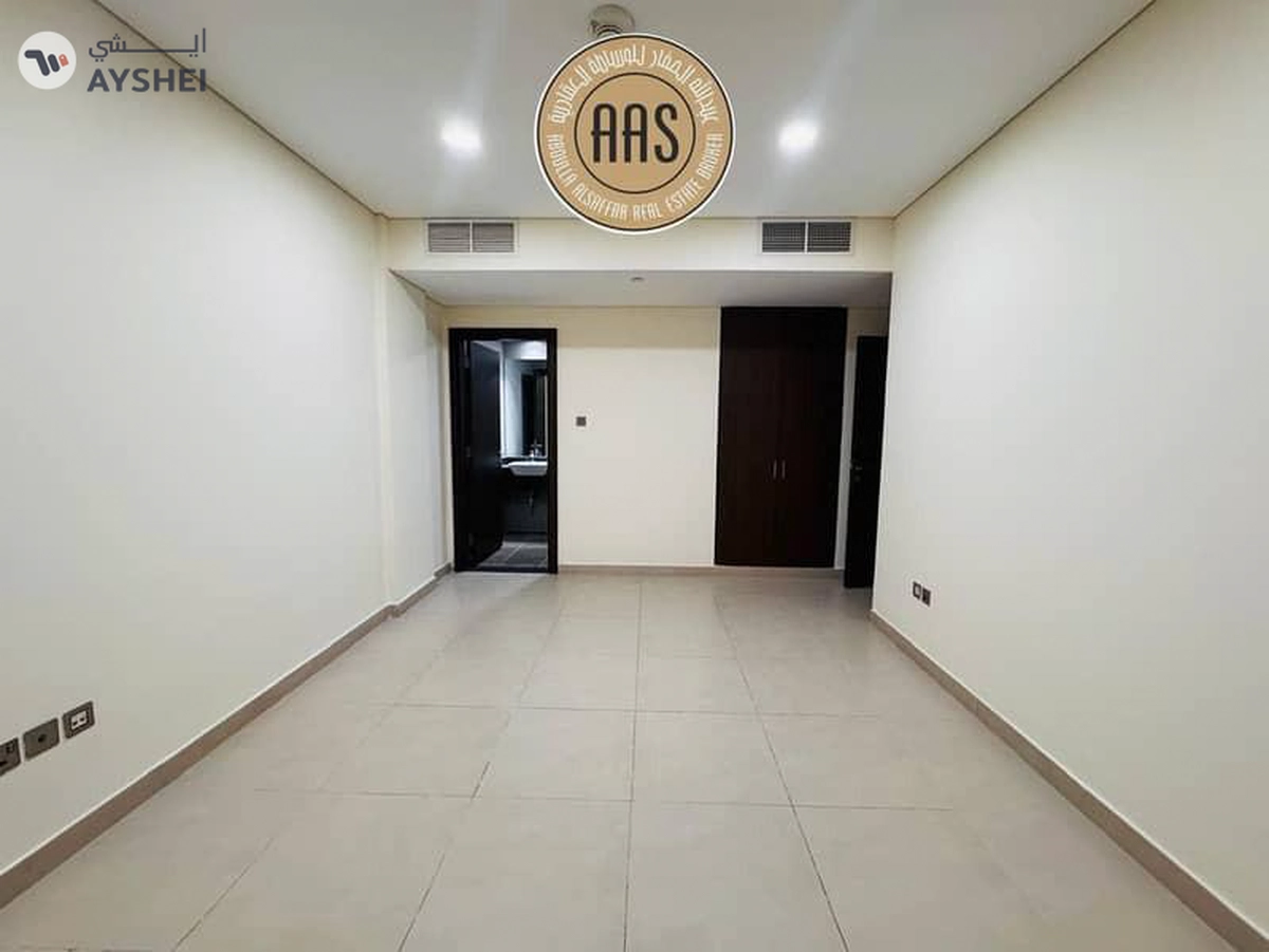 ELEGANT & SPACIOUS 2BHK ALL AMENITIES NEXT TO METRO PARKING-14-14