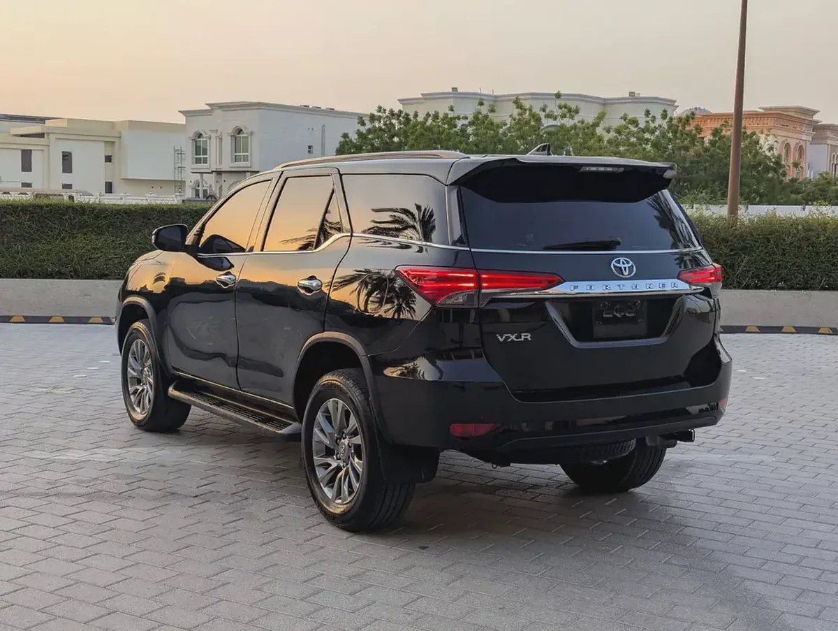 Toyota Fortuner VXR 2019 GCC Specs Full Option-6-6
