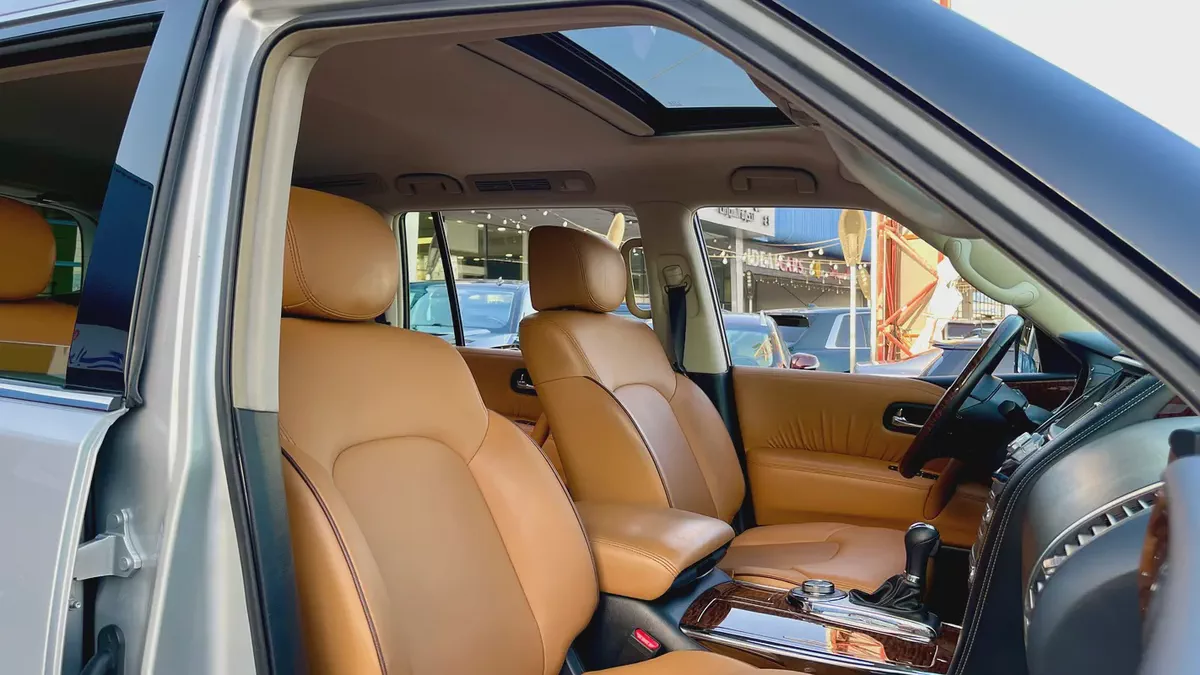 Nissan patrol SE platinum V6 full options original paint 100% Free Accident single ouner No issues-16-16