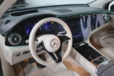 2023 Mercedes-Benz EQS 450 4MATIC-SUV-8000KM-GCC SPECS-PRISTINE CONDITION-9