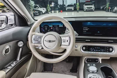 Genesis GV60 Electric 2022 | Korean Specs | Clean Title | 26K KM | White | جينسس GV60 كهرباء 2022 وا-10