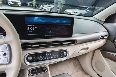 Genesis GV60 Electric 2022 | Korean Specs | Clean Title | 26K KM | White | جينسس GV60 كهرباء 2022 وا-15