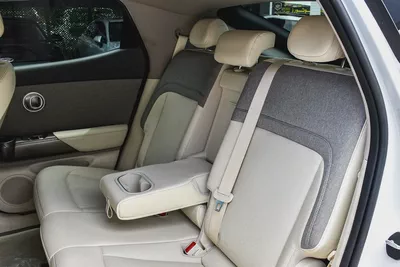 Genesis GV60 Electric 2022 | Korean Specs | Clean Title | 26K KM | White | جينسس GV60 كهرباء 2022 وا-8