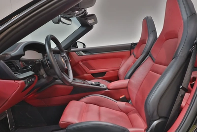 Porsche 911 Carrera 2025 GCC Specs-14000KM-UNDER WARRANTY  SERVICE-PRISTINE CONDITION-11