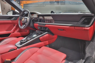 Porsche 911 Carrera 2025 GCC Specs-14000KM-UNDER WARRANTY  SERVICE-PRISTINE CONDITION-16