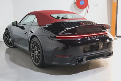 Porsche 911 Carrera 2025 GCC Specs-14000KM-UNDER WARRANTY  SERVICE-PRISTINE CONDITION-4