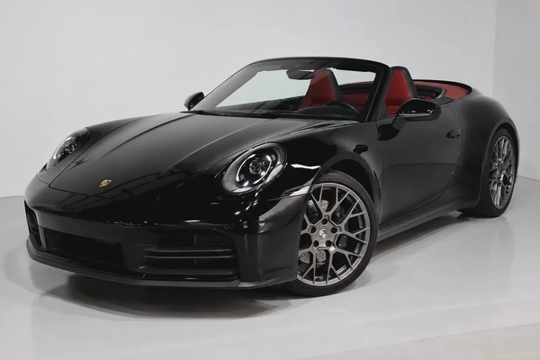 Porsche 911 Carrera 2025 GCC Specs-14000KM-UNDER WARRANTY  SERVICE-PRISTINE CONDITION
