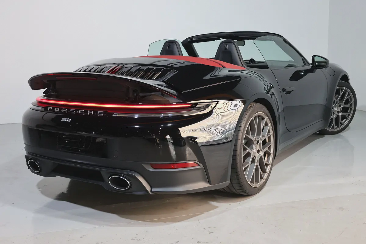 Porsche 911 Carrera 2025 GCC Specs-14000KM-UNDER WARRANTY  SERVICE-PRISTINE CONDITION-3-3