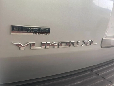 GMC Yukon SLT XL 5.3L-8CYL SUNROOF EXCELLENT CONDITION-6
