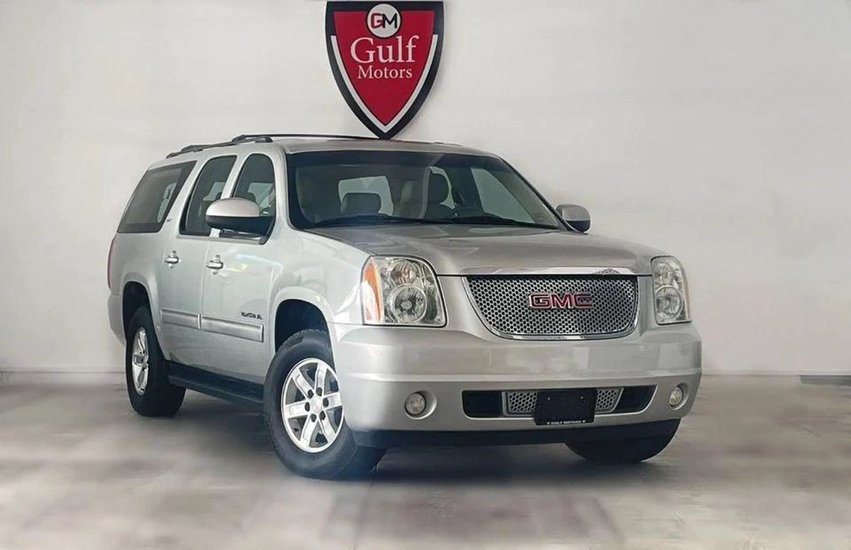 GMC Yukon SLT XL 5.3L-8CYL SUNROOF EXCELLENT CONDITION