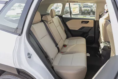 Toyota RAV4 XLE | 2026 | GCC | BRAND NEW | AWD | V4 2.0L | White | (EXPORT)-10