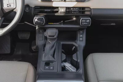 Toyota RAV4 XLE | 2026 | GCC | BRAND NEW | AWD | V4 2.0L | White | (EXPORT)-15