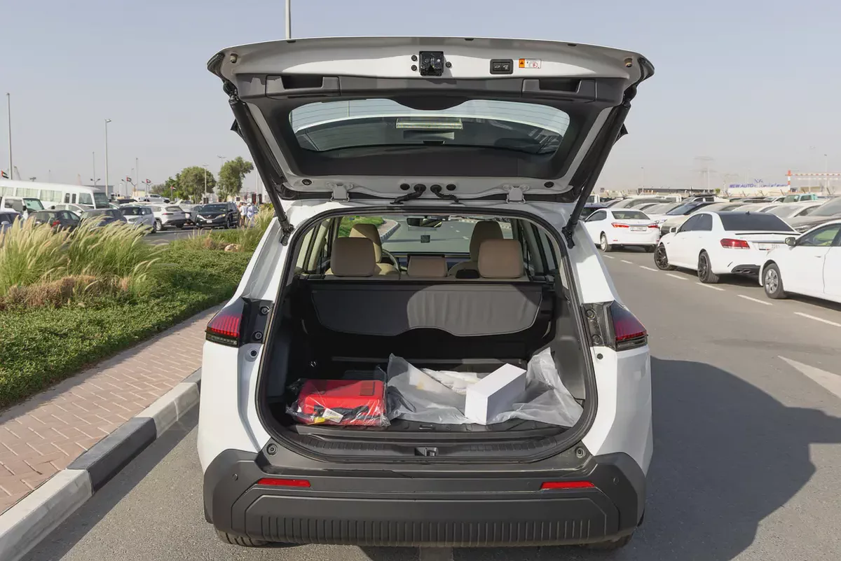 Toyota RAV4 XLE | 2026 | GCC | BRAND NEW | AWD | V4 2.0L | White | (EXPORT)-19-19