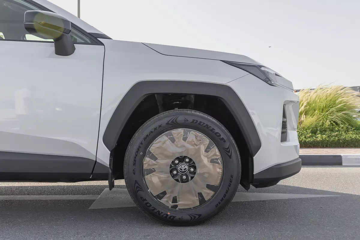Toyota RAV4 XLE | 2026 | GCC | BRAND NEW | AWD | V4 2.0L | White | (EXPORT)-7-7
