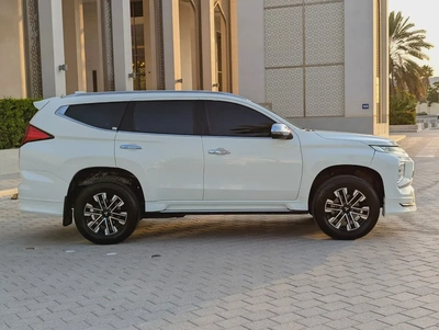 2023 Mitsubishi Montero Sport GLS 4WD Top Line - GCC Specs - Like New!-13