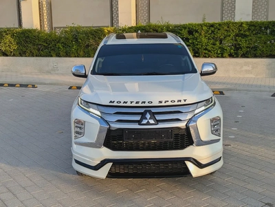 2023 Mitsubishi Montero Sport GLS 4WD Top Line - GCC Specs - Like New!-16
