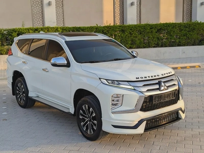 2023 Mitsubishi Montero Sport GLS 4WD Top Line - GCC Specs - Like New!-17