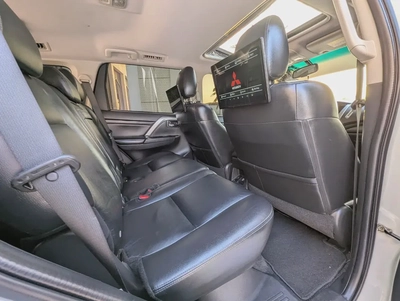 2023 Mitsubishi Montero Sport GLS 4WD Top Line - GCC Specs - Like New!-7