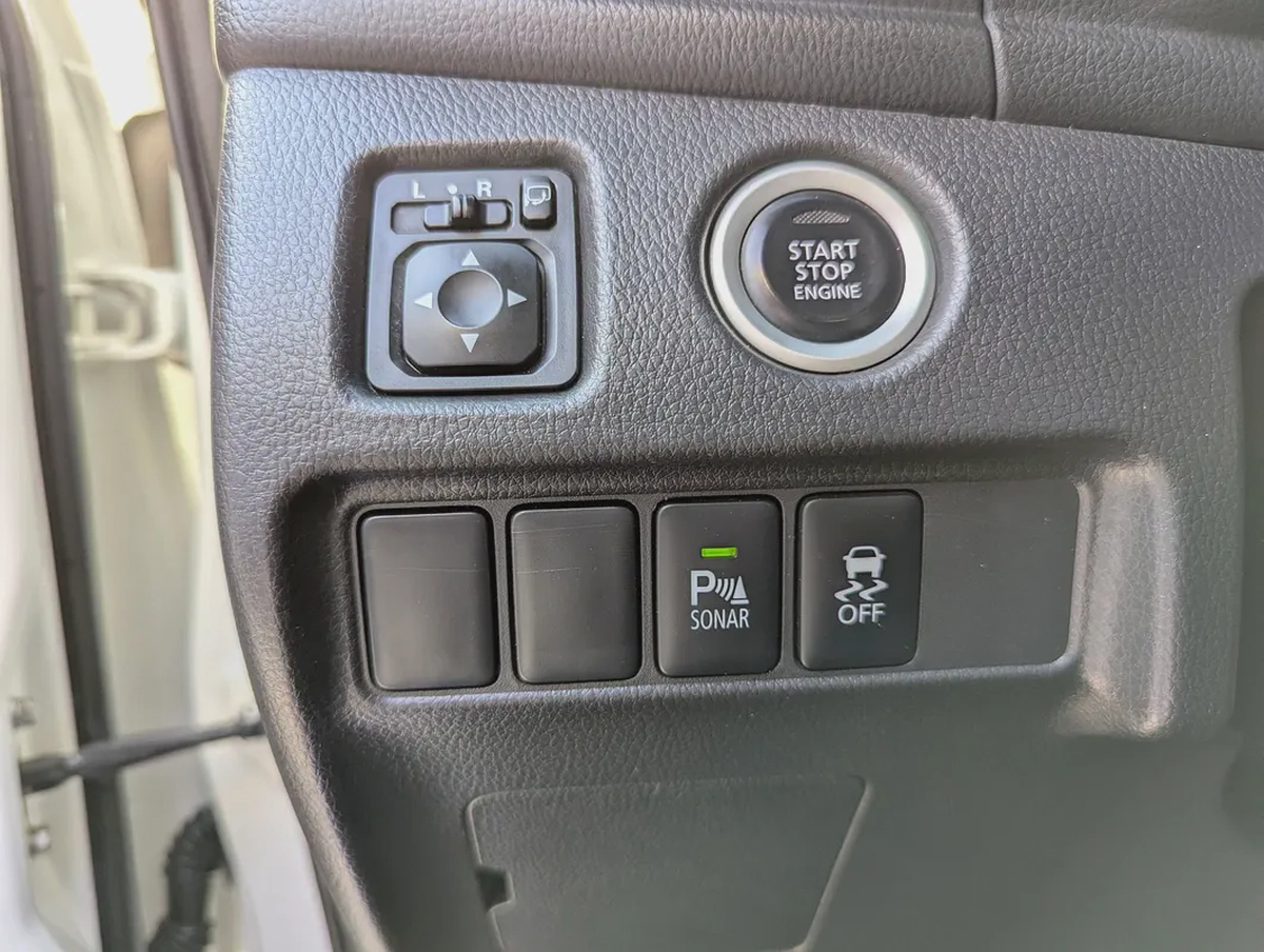 2023 Mitsubishi Montero Sport GLS 4WD Top Line - GCC Specs - Like New!