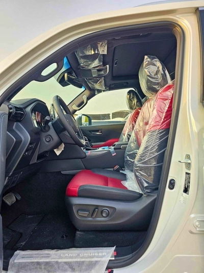 Toyota Land Cruiser VXR TWIN TURBO HYBRID || 3.5L PETROL V6 / RADAR / FULL OPTION (CODE#LC3HVXRH)-9