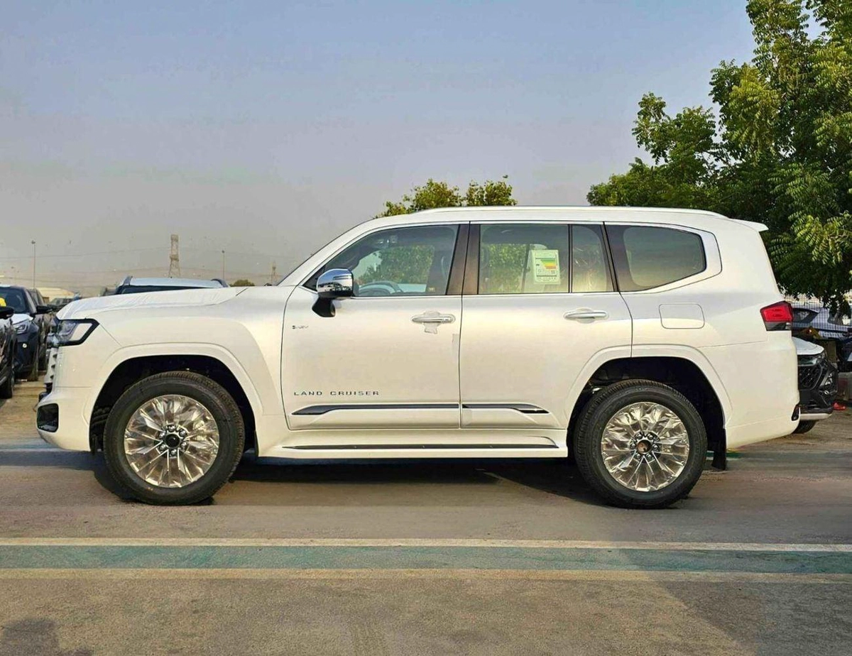Toyota Land Cruiser VXR TWIN TURBO HYBRID || 3.5L PETROL V6 / RADAR / FULL OPTION (CODE#LC3HVXRH)-2-0