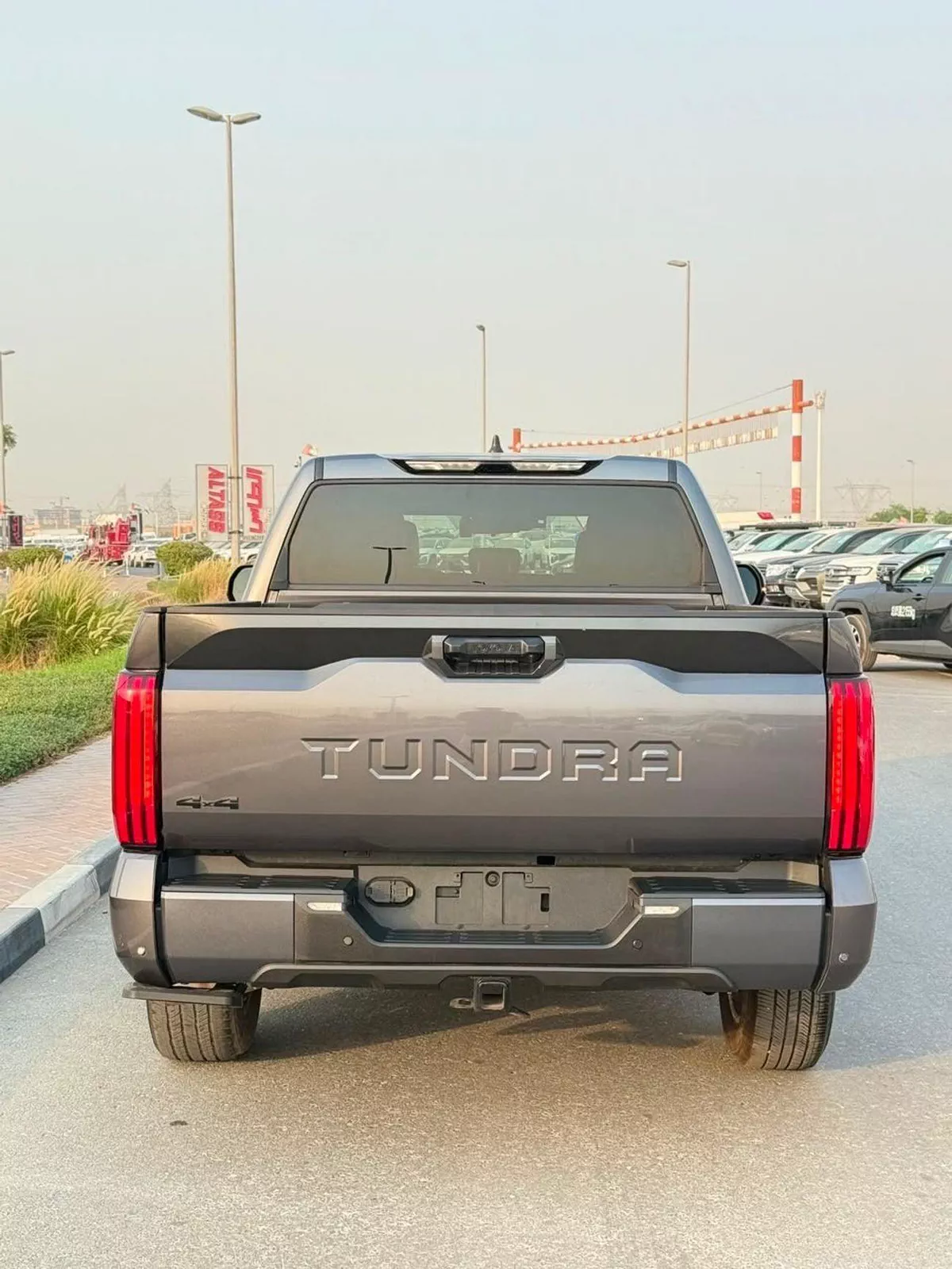 Toyota Tundra SR-3-0