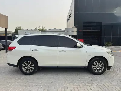 Nissan Pathfinder Platinum 2016 GCC Specs-4