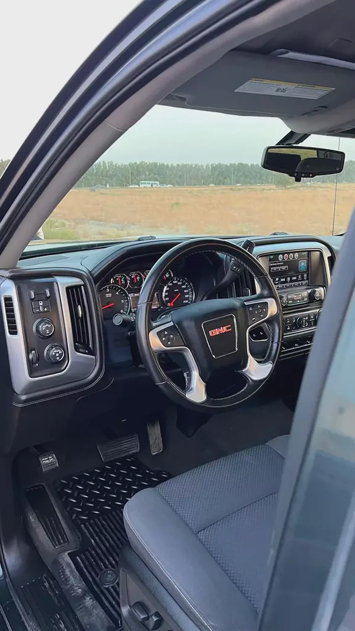 2019 GMC Sierra 1500 - American Specs - Excellent Condition-8-8