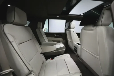 GMC Yukon Denali-14