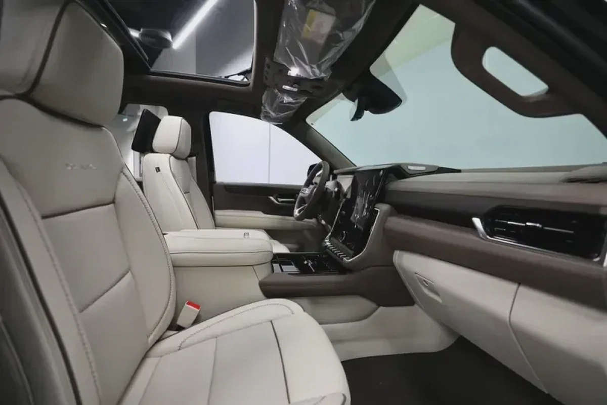 GMC Yukon Denali-15-15