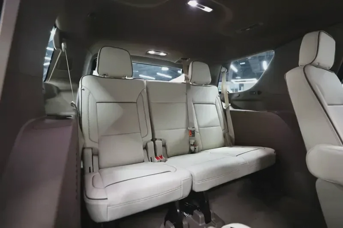 GMC Yukon Denali-16-16