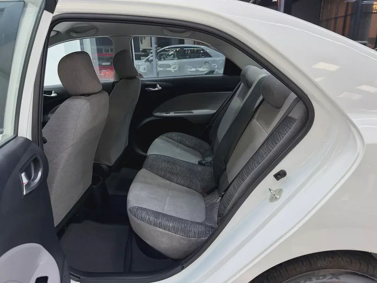 Kia Pegas 2023 LX GCC Specs - Excellent Condition-5-5