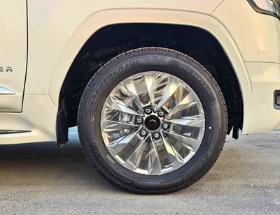Toyota Land Cruiser VX || 4.0L PETROL V6 | RADAR | BIG DVD | LEATHER WITH MEMORY SEATS (CODE#VX4MA)-11
