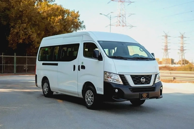 High-Roof 13-Seater Passenger Van | Manual | GCC Specs | Ref#N67836-1