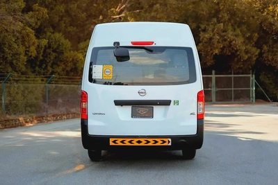 High-Roof 13-Seater Passenger Van | Manual | GCC Specs | Ref#N67836-5