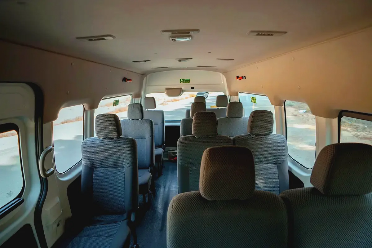 High-Roof 13-Seater Passenger Van | Manual | GCC Specs | Ref#N67836-10-10