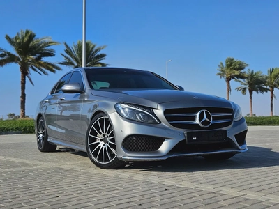 Mercedes Benz C200 GCC 2015 Premium Condition With Low KM Perfect Family Luxury Sedan-2