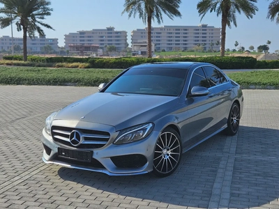 Mercedes Benz C200 GCC 2015 Premium Condition With Low KM Perfect Family Luxury Sedan-5