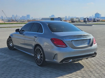 Mercedes Benz C200 GCC 2015 Premium Condition With Low KM Perfect Family Luxury Sedan-16