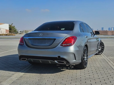Mercedes Benz C200 GCC 2015 Premium Condition With Low KM Perfect Family Luxury Sedan-17