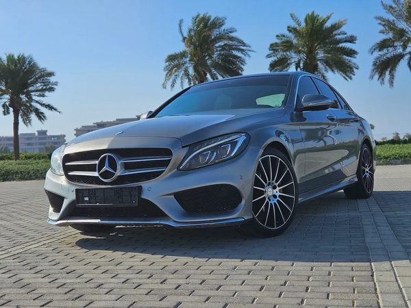 Mercedes Benz C200 GCC 2015 Premium Condition With Low KM Perfect Family Luxury Sedan