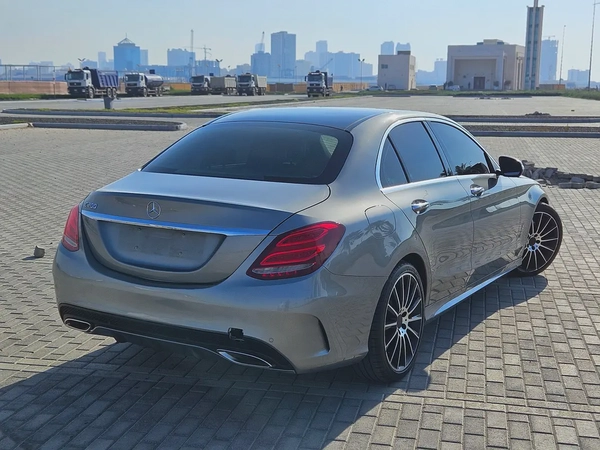 Mercedes Benz C200 GCC 2015 Premium Condition With Low KM Perfect Family Luxury Sedan