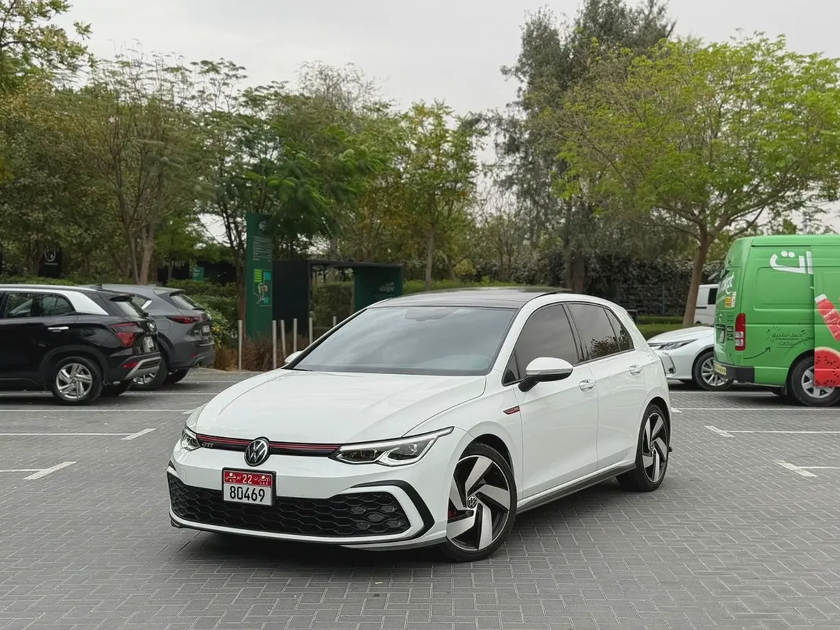 Volkswagen Golf GTI 2021-2-2