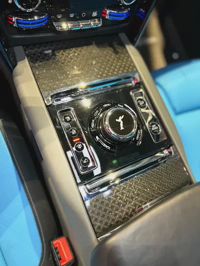 ROLLS ROYCE CULLINAN BLACK BADGE / 2021 / 34,348KMs ONLY / STARLIGHTS / MANSORY PACKAGE-8