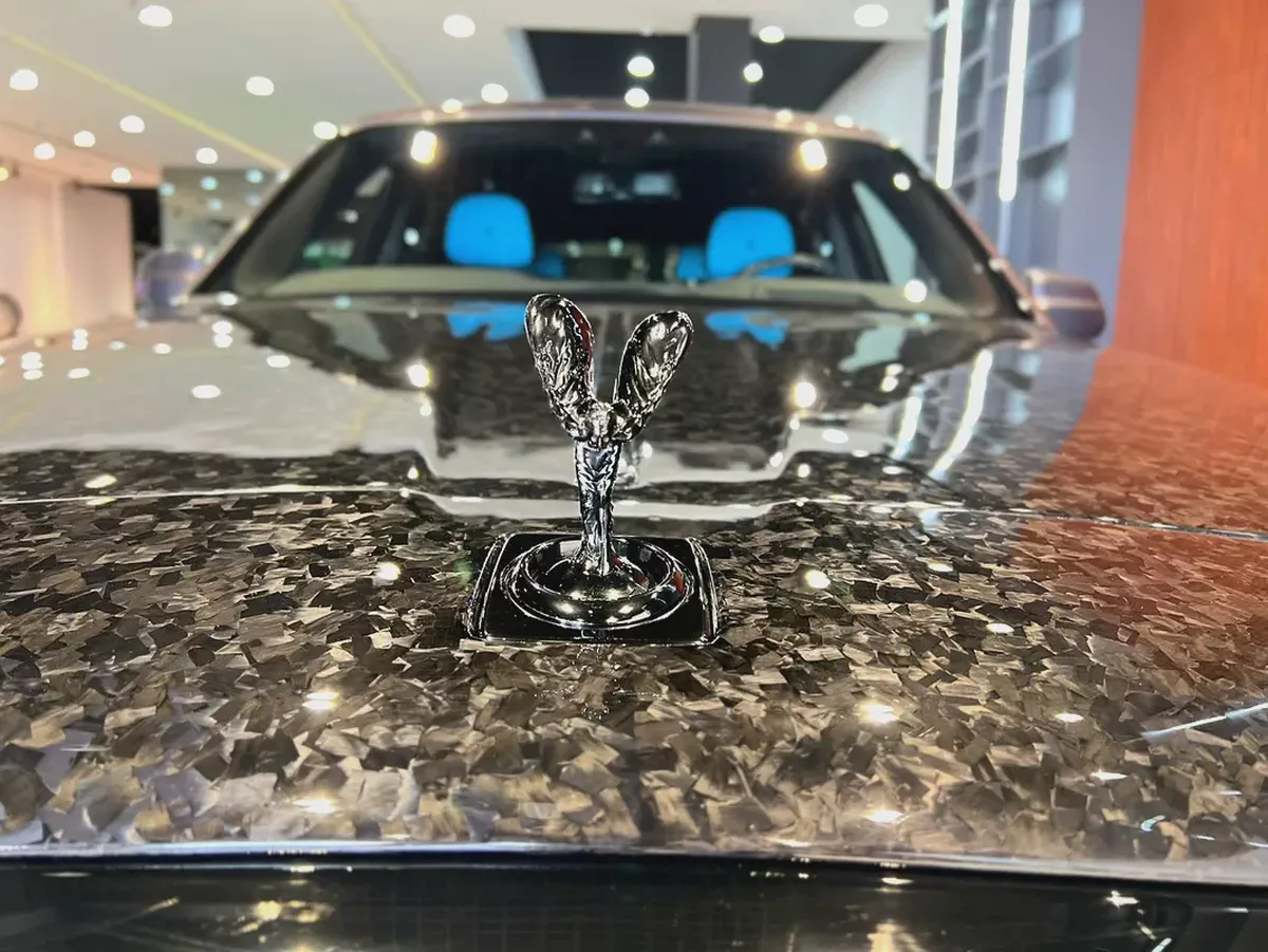 ROLLS ROYCE CULLINAN BLACK BADGE / 2021 / 34,348KMs ONLY / STARLIGHTS / MANSORY PACKAGE-9-9