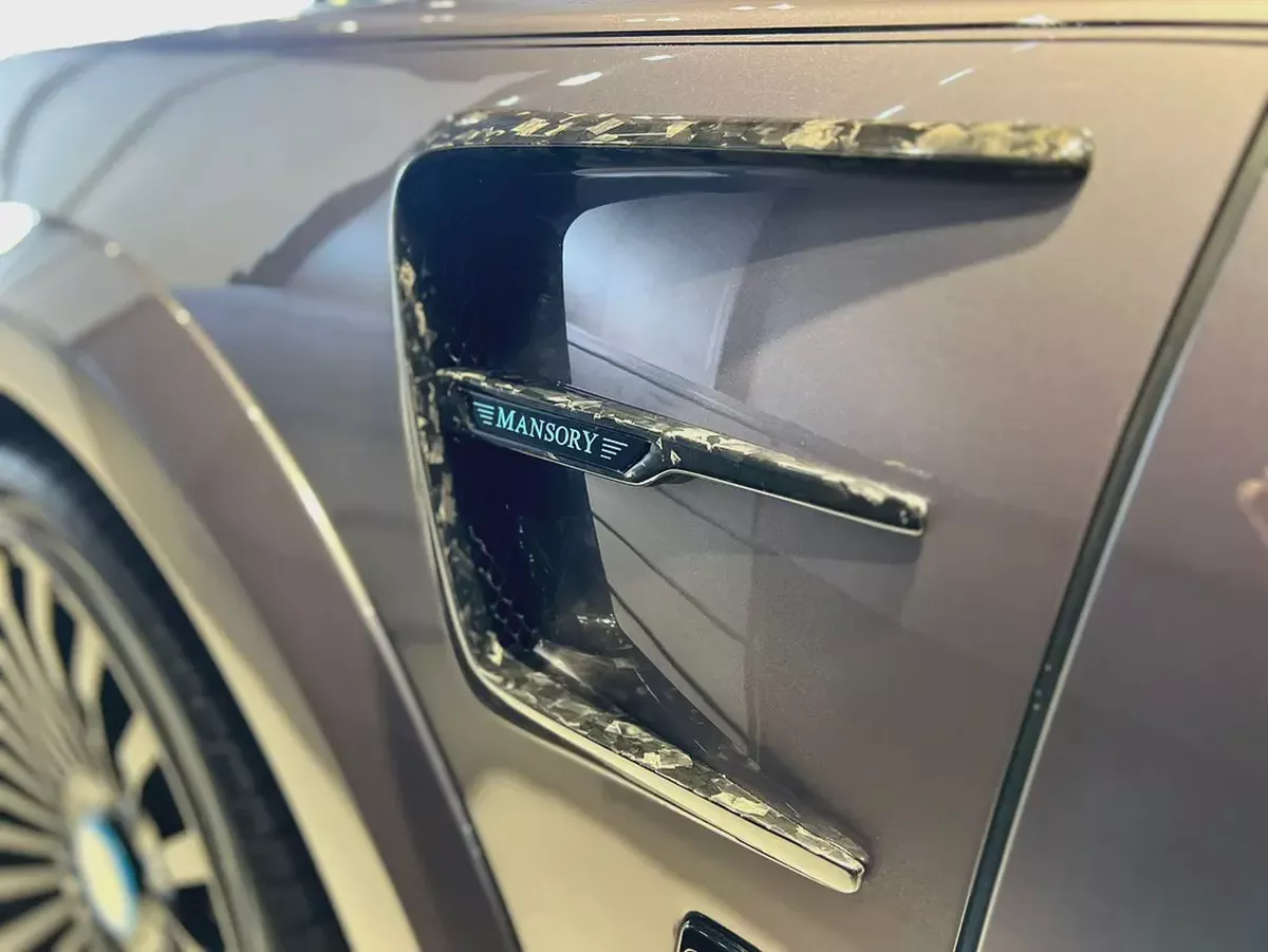 ROLLS ROYCE CULLINAN BLACK BADGE / 2021 / 34,348KMs ONLY / STARLIGHTS / MANSORY PACKAGE-11-11