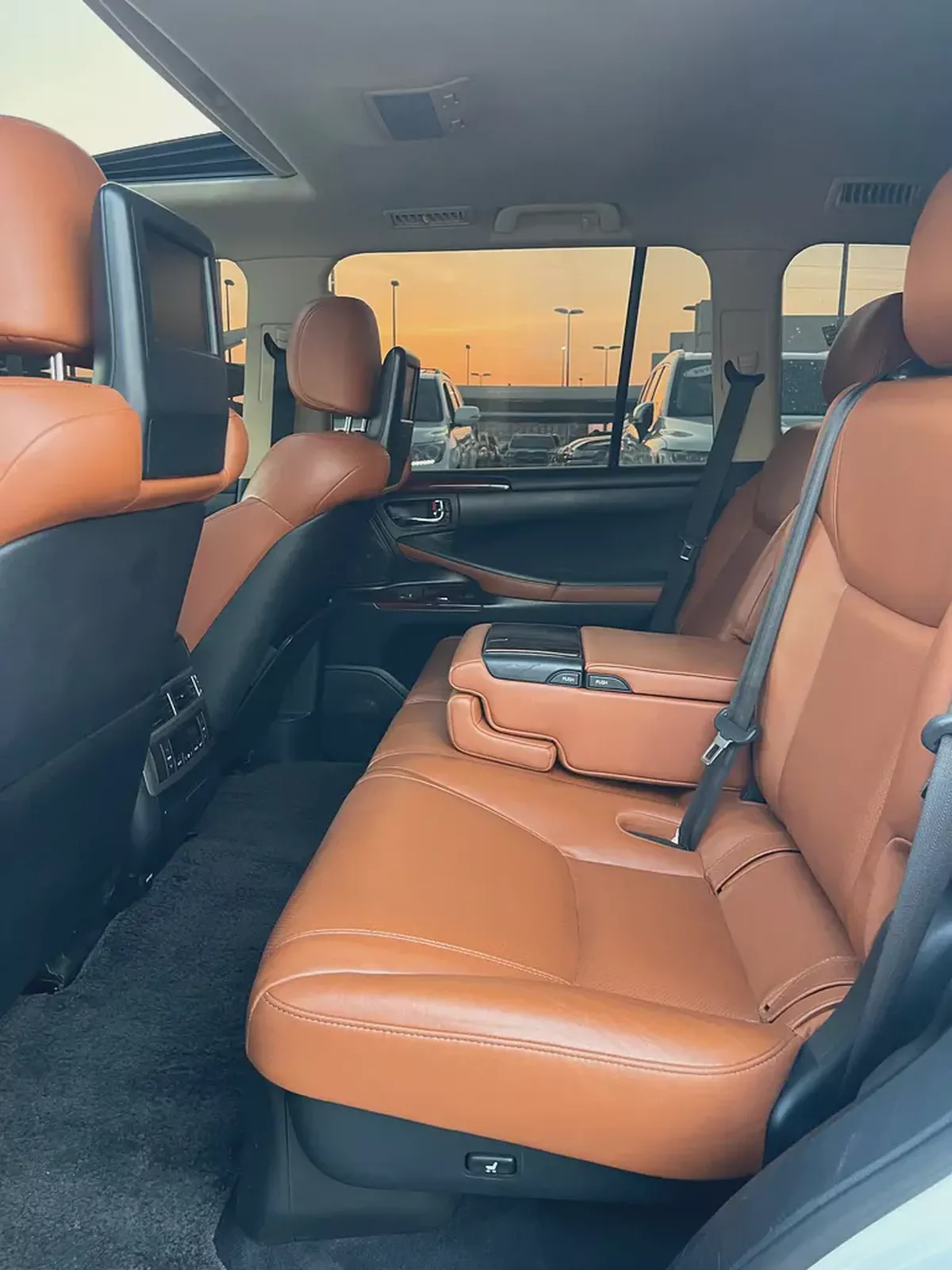 لكزس LX570 ابيضLexus LX 570 Sport 2014 | GCC Specs | Excellent Condition-12-12