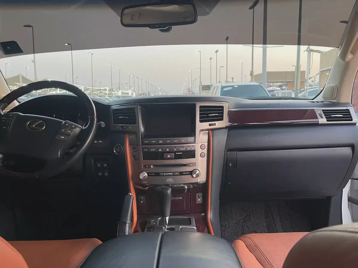 لكزس LX570 ابيضLexus LX 570 Sport 2014 | GCC Specs | Excellent Condition-18-18